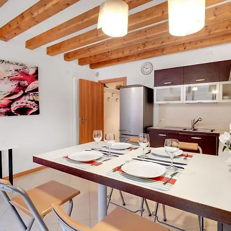 Apartment Little Canal 14