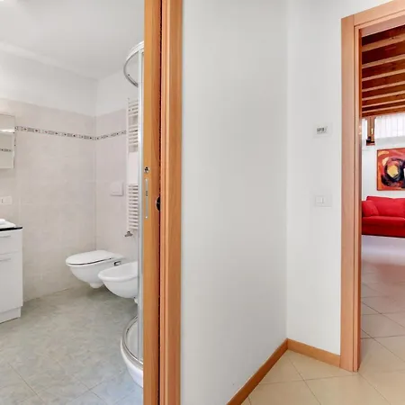 Little Canal 14 * البندقية